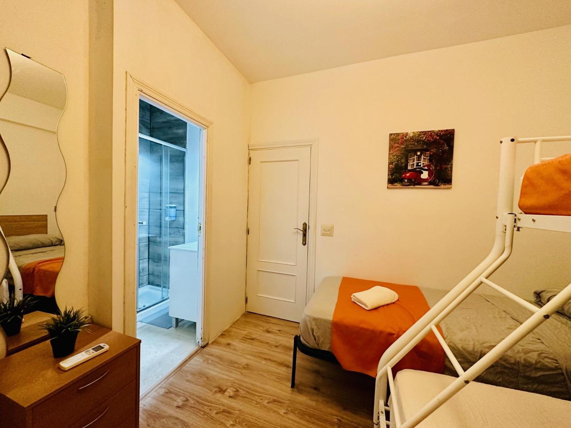Punta Me Rooms In Madrid Downtown Extérieur photo