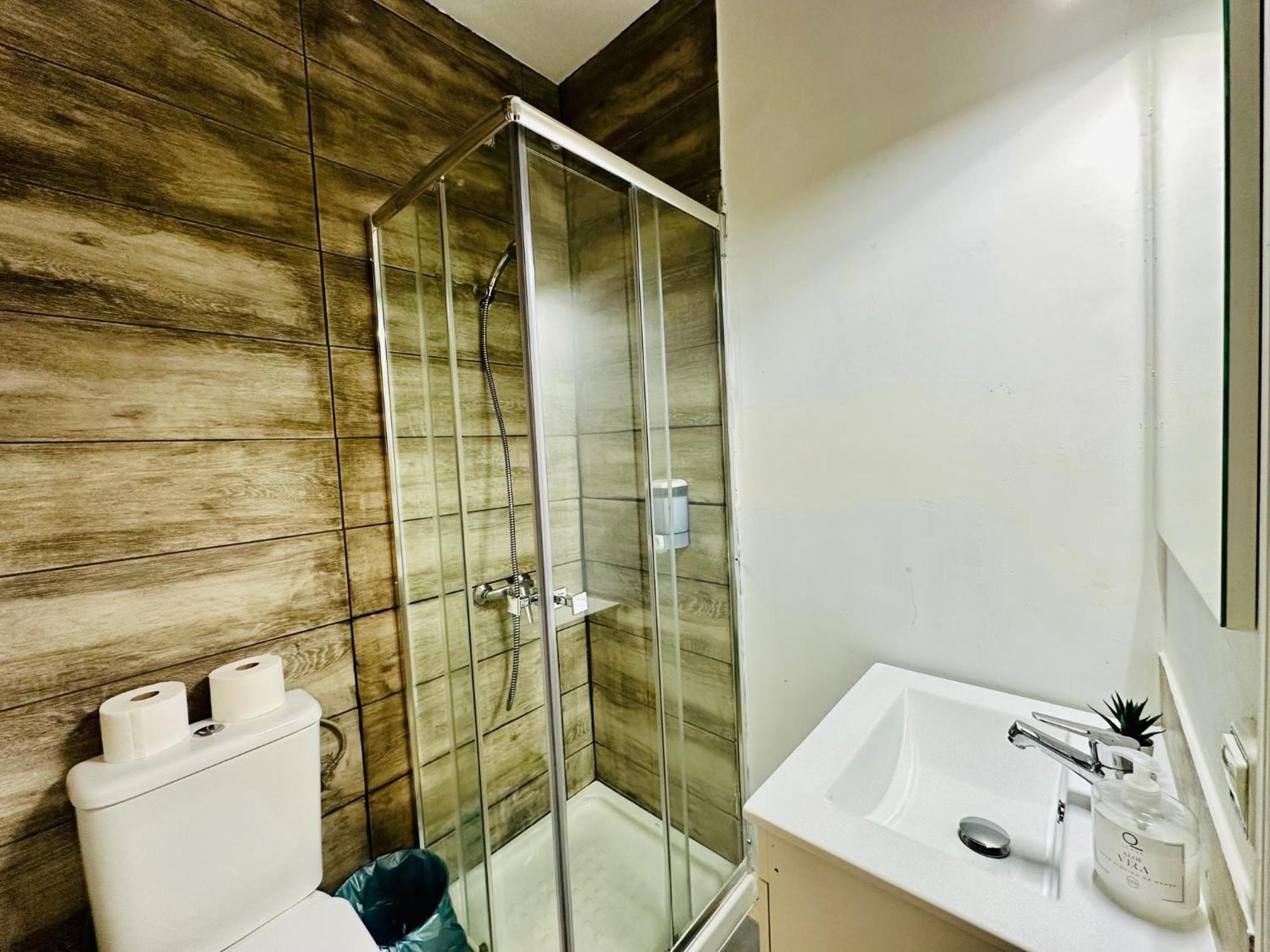 Punta Me Rooms In Madrid Downtown Extérieur photo