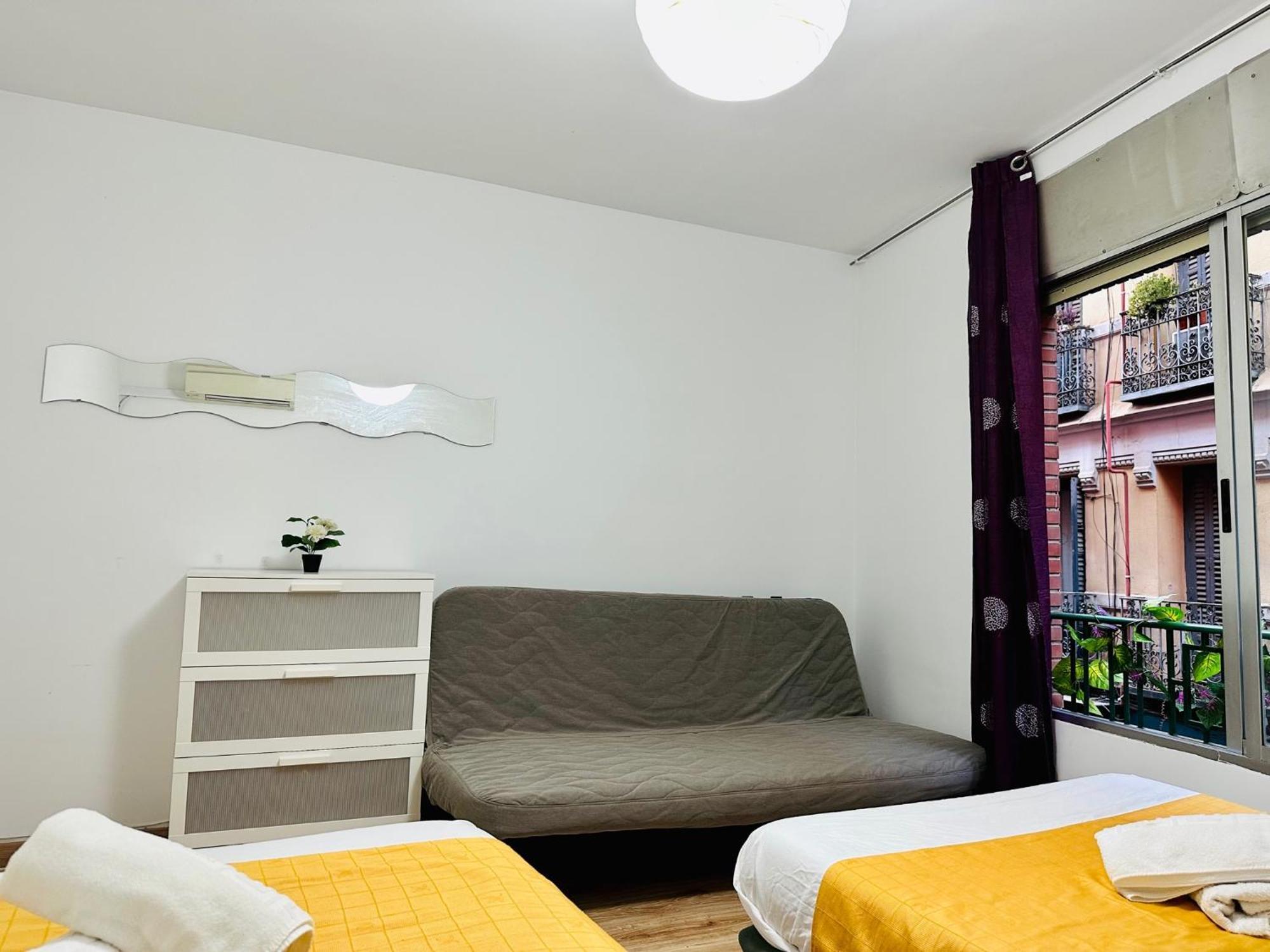 Punta Me Rooms In Madrid Downtown Extérieur photo