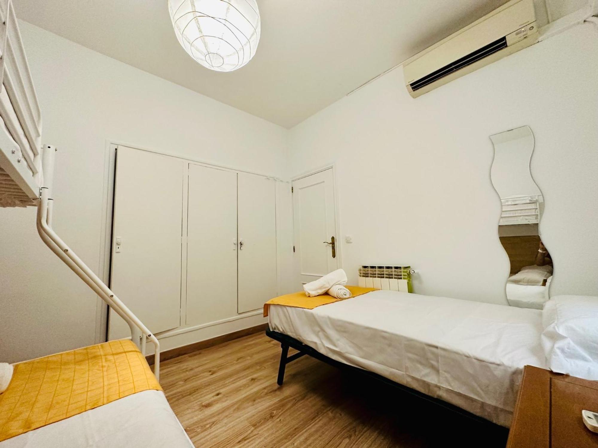 Punta Me Rooms In Madrid Downtown Extérieur photo
