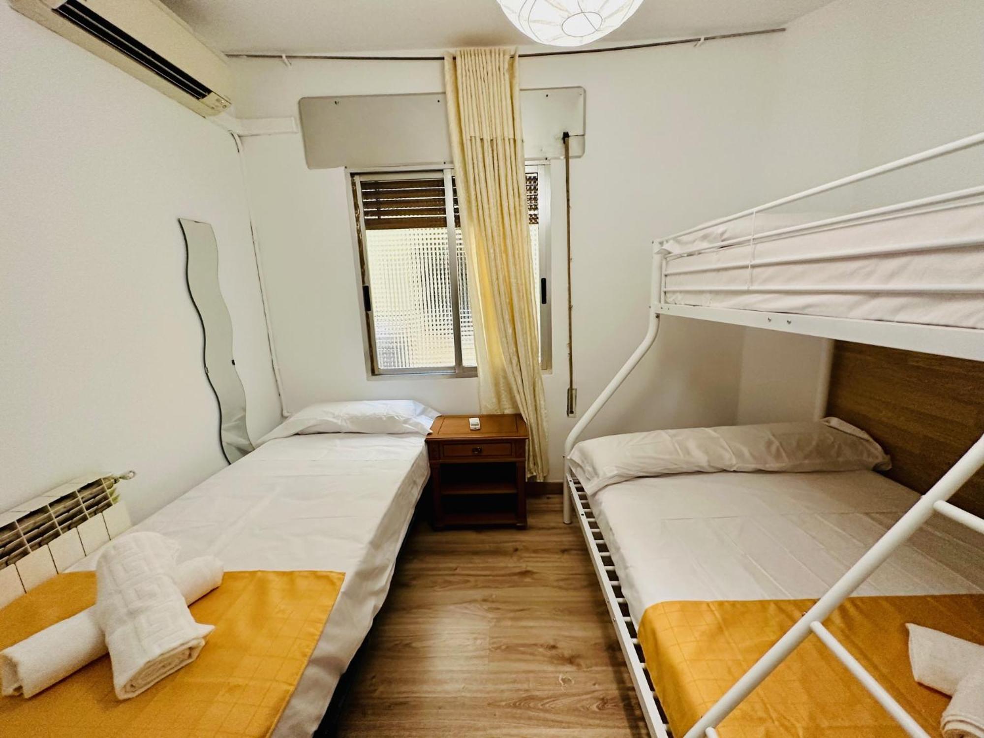 Punta Me Rooms In Madrid Downtown Extérieur photo